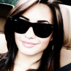 demi, hi