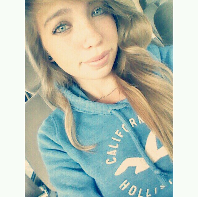 EmmaSladek's profile picture. 