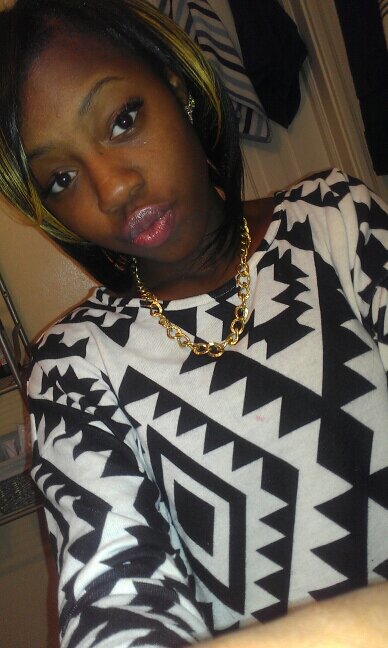 Don't Trust E'm.
#UNDERSTOOD . Follow Me @Tasiaa_15 , Follow Me On Instagram @Honey_Thou