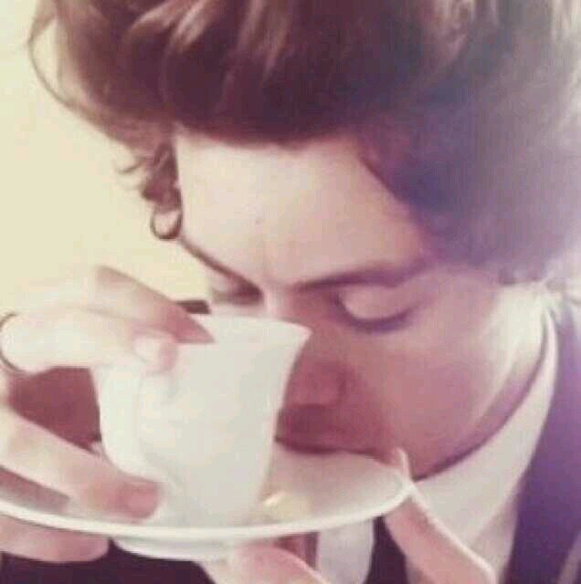 MaryloveCarey's profile picture. hey babe, I gave you this free follow, so can you please follow @ItsTayahoran thanks love. xx