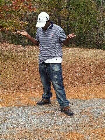 im jst a ordernary nigga tryn to make it out da trap n fuck wit dis rap