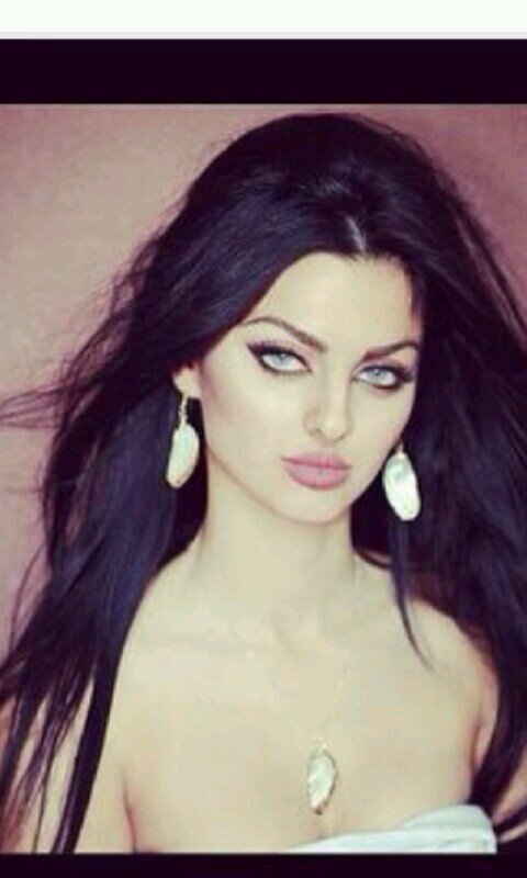 ‏‏‏‏‏‏طالبه جامعيه، لاأحب التحدث عن نفسي من يريد معرفتي يقوم بمتابعتي....