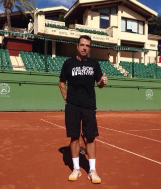 Entrenador de tenis ATP. Aficionado al ajedrez y a todos los deportes.