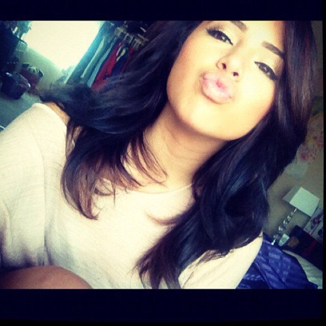 19,straight,hey its me sophia im single and love to have fun ~twin sister:@H0rnyJasV ~