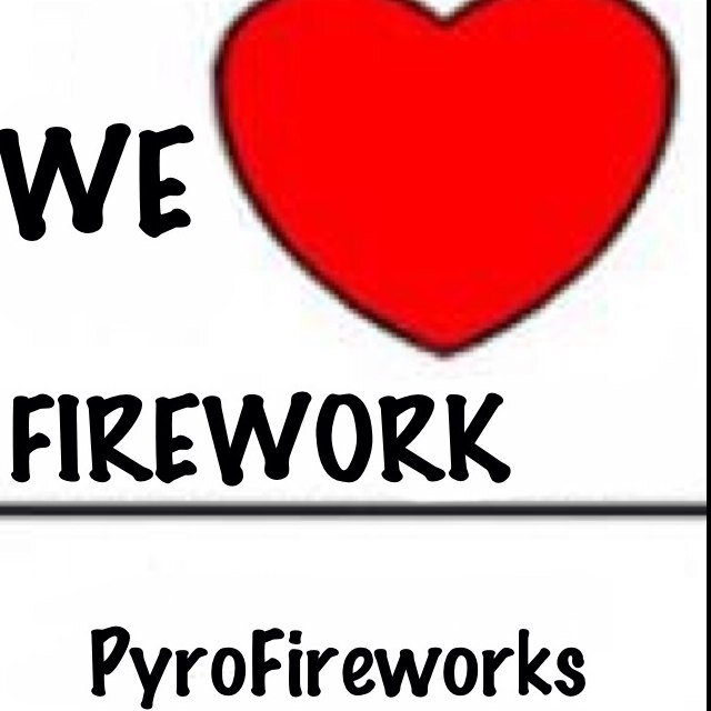 Vuurwerk tweets, legaal en illegaal. Vragen vraag maar. Alle vragen worden beantwoord. Youtube: Pyro Fireworks.  Mailen naar: pyrofirework.tweets@gmail.com