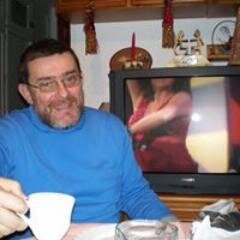 Profesor de matemáticas.Padre. Antes, feliz jubilado, ahora afligido viudo, marcado por la pérdida. Me gustaría divulgar el marxismo hegeliano🇪