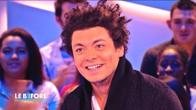 Follow par @kevadamsss le 20Août2012 ♥ Hola Chicas ! Muchas Caliente .. Ca veut dire Bonyour les enfants.               
En collaboration avec @KevAdams_Smadja