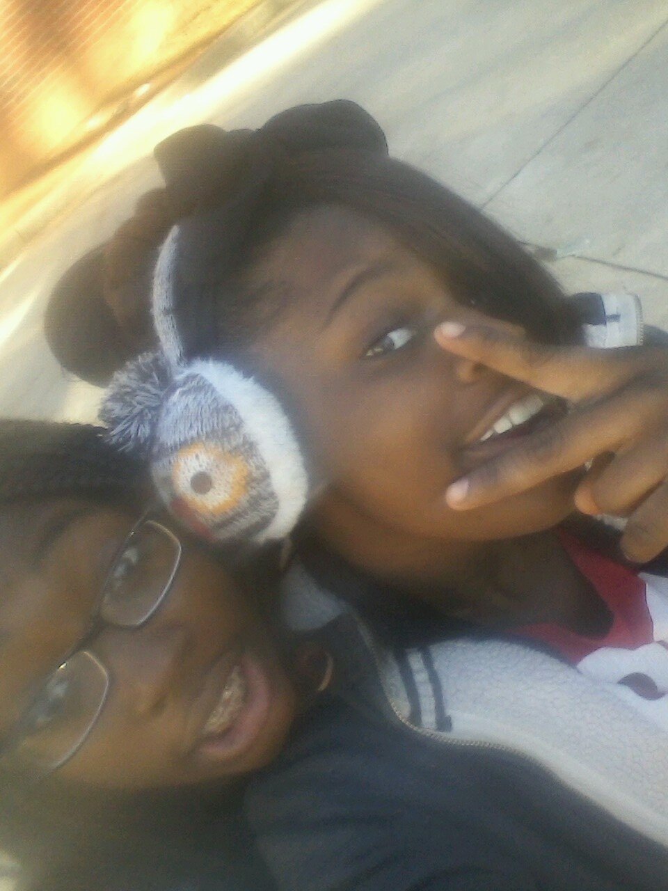 Everybodyy Please FOLLOW ME , && I'LL FOllow Right BACK , &&& FMOIG: @xx_darkskin_xx !!! Thanks Youu &&& Alsoo KIK ME @Mikayla_Babiee ! :)