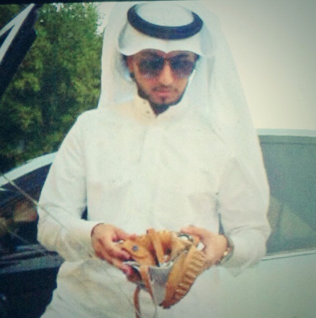 يفتشون عن أخطاء الآخرين ، وكأنهم يبحثون عن كنز !! ..عقول تستحق الشفقه .
