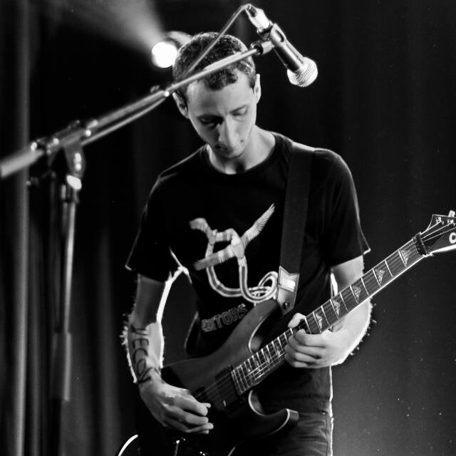 Artist, guitarist, composer
Guitarist @after5citypop
Redacteur @ivrycitoyen