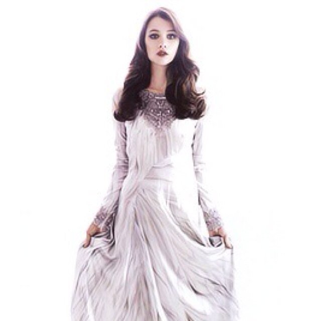 FadedAllure's profile picture. Diamonds do appear to be just like broken glass. [THG || NoEverAfter]