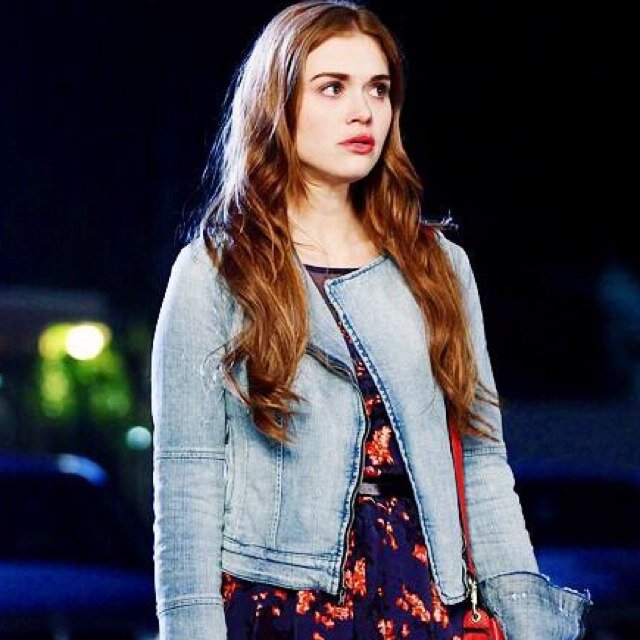 Jailed account for @AlluringBanshee