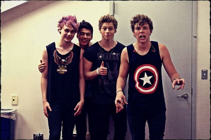 Sex imagines with 5sos. You're welcome, you dirty fuckers. ;)