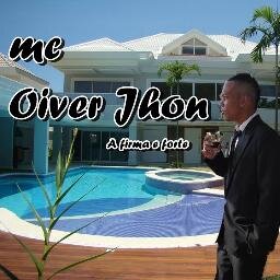 sou apenas um joven querendo mim destacar nesse mundão da da musica sou 
oliver jhon