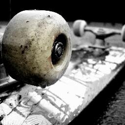 Cuenta oficial de Wtchannelsk8,un canal de YouTube donde encontraras tutoriales de skate y vídeos de humor.