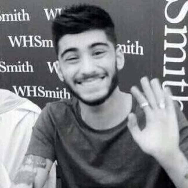 GO FOLLOW @iNarryZiall BABES!!! .xx