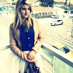 Independente de quem você realmente é, as pessoas vão te enxergar como elas quiserem. Por isso, viva cada momento sem se importar com nada e ninguém.