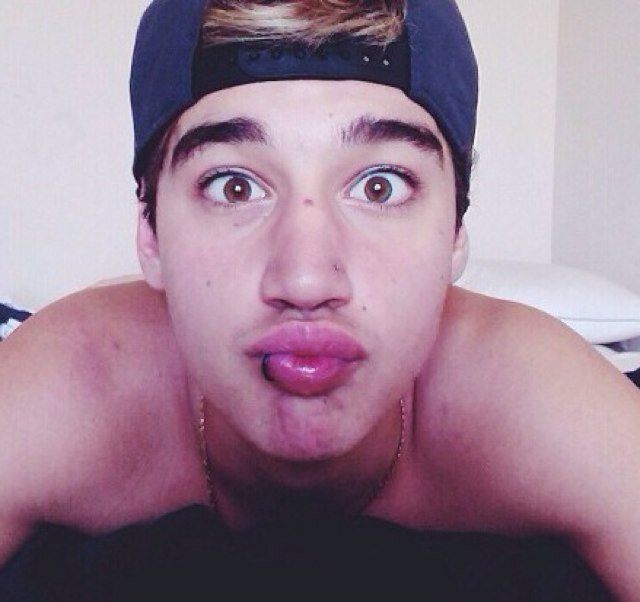 ✌️|-Just a girl with wifi thats stressed, depressed, and Janoskian obsessed-|✌️| Derpy Jai is the best Jai ✋ | (Don't follow to unfollow bruh, not cool)