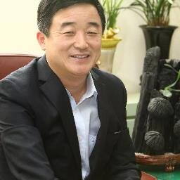 경기도의회 의장(전) / 도의회 새정치민주연합 대표의원(전) / 경기도의회 기획위원장 / 제8대 경기도의회 의원 / 제5대 경기도의회 의원 / 경기도의회 공유사회포럼 회장 / 경기도 도립도서관 운영위원장 / (사)한국청소년재단 이사