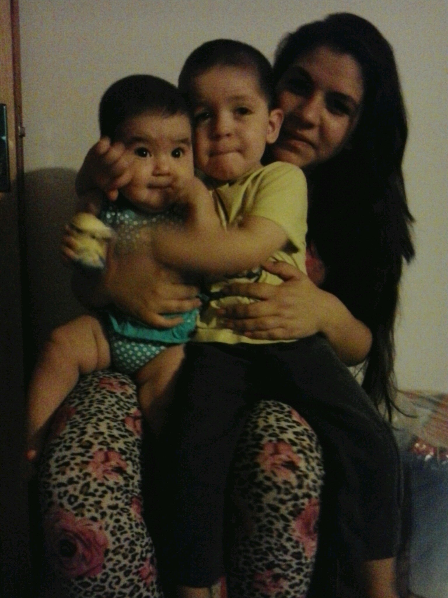 mamá de 2 tesoros hermosos:)