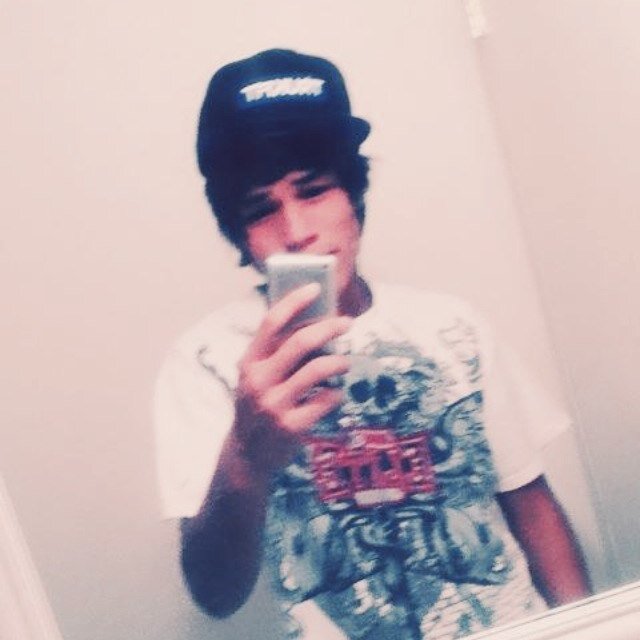 follow me & I'll follow back :3