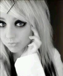 KellyHClark Profile Picture