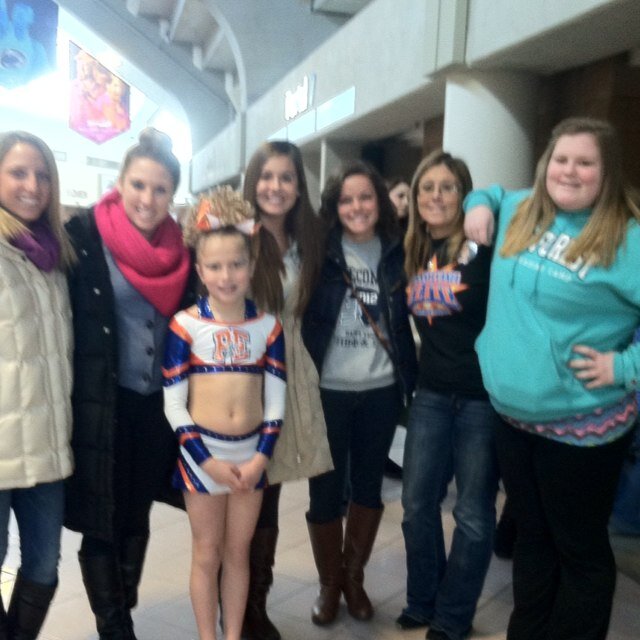 I love zach,hailey,courtney and tiffaney