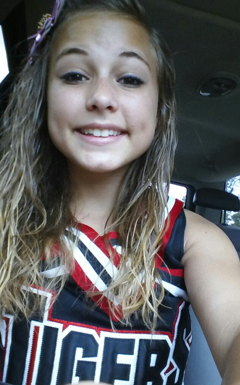 Cheerleading (: Tumblr: arent_you_jelly instagram: redd_neck_crazy I follow back