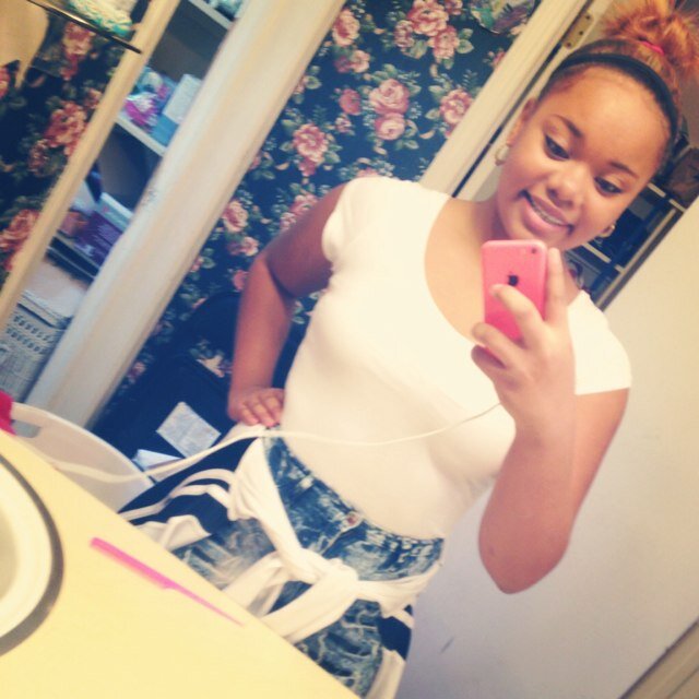 bosscxx's profile picture. Chris Brown is mine ♡