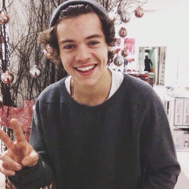 Hii .xx you got a free follow! Please follow @HalfMoonHaz and she might just follow you back ❤