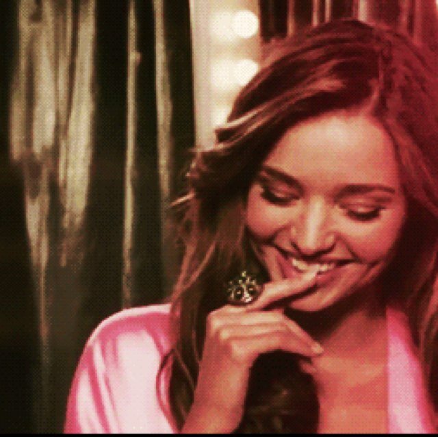 Daughter of Poseiden |Queen at surfing| demigod/mermaid| you can call me queen bee| i say dude and bro alot| Dont touch me im famous∇♡ RP