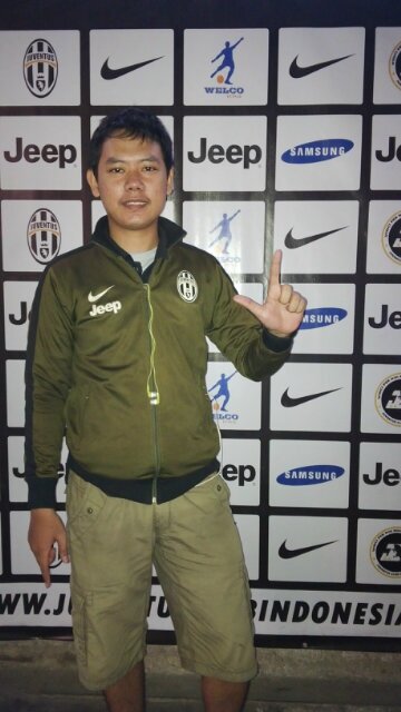 JUVENTINI. An ex Saverian.  ♥ JC & T.A.P. Totus Tuus. Black&White soul. Alessandro Del Piero. Ruteng, NTT. Fino alla Fine Forza Juventus