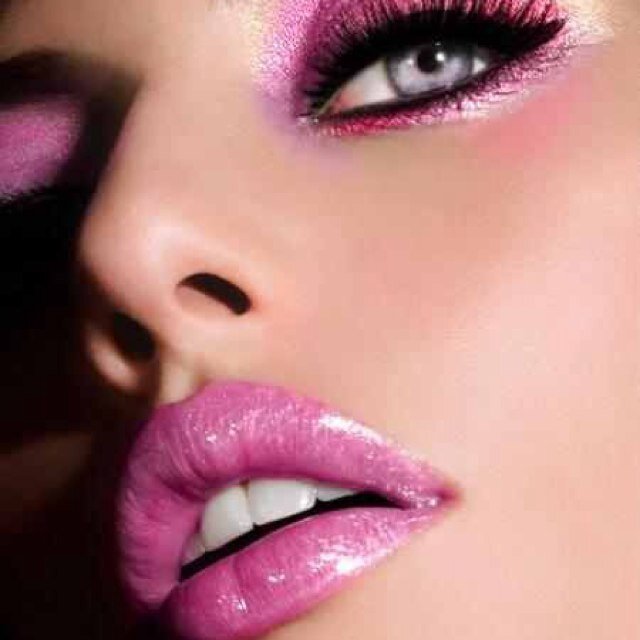 ApocalypseFox's profile picture. 