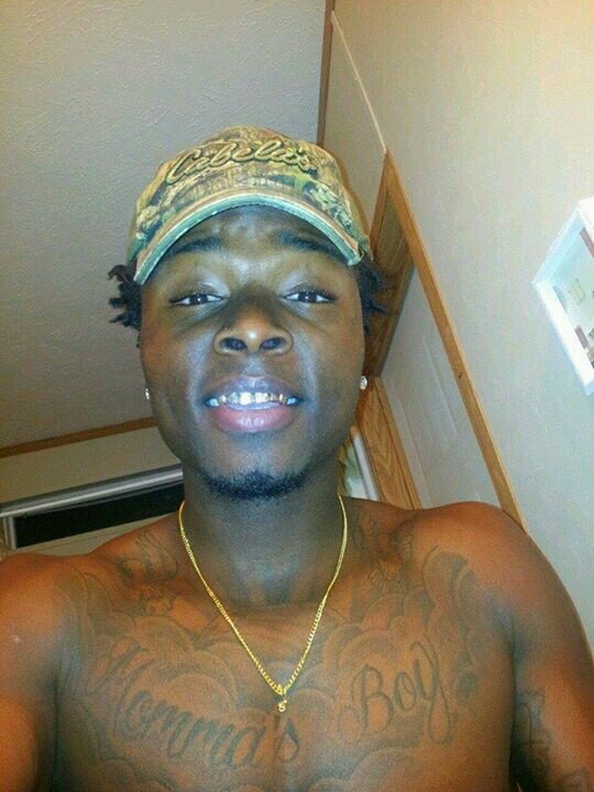 If U Aint Getn Money Stay Tf Frm Round Me..Money Talk Bullshit Walks 1000Miles...#R.I.P Mom,#7,#21,Mucci