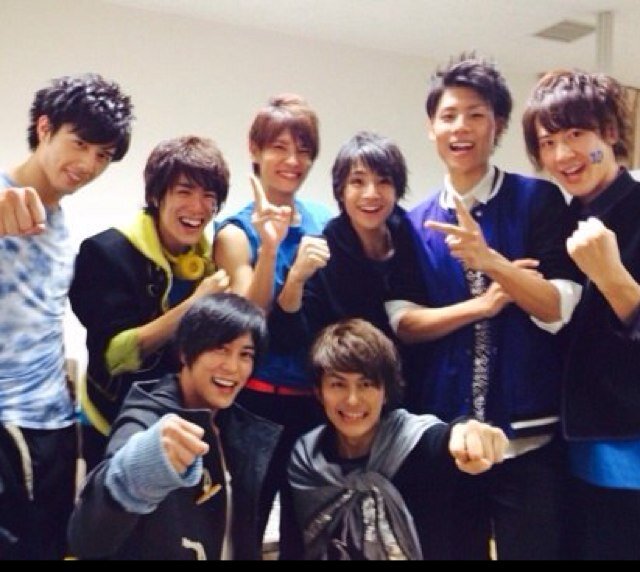 ＊BM取引垢＊ 基本、手渡しでお願いします。気軽にフォローしてくださいo(^▽^)o
土田、小林のグッズなど探してることが多いです。たまに通知がこないことがことがあるためリプが遅れる場合がありますのでご了承ください。
取引垢ですがお友達も募集してます*˙︶˙*)ﾉ♡
よろしくお願いします*˙︶˙*)ﾉ♡