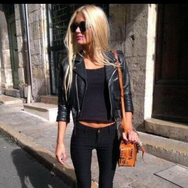 Anorexic trapped secret account Striving perfection one day at a time UGW: 77 xoxo ❤️Team 5❤️