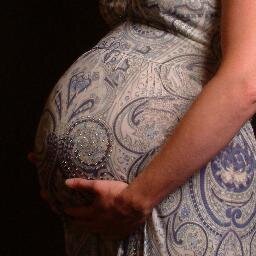My name is Amy and I Specialise in taking beautiful Pregnancy and Newborn photographs in your home.