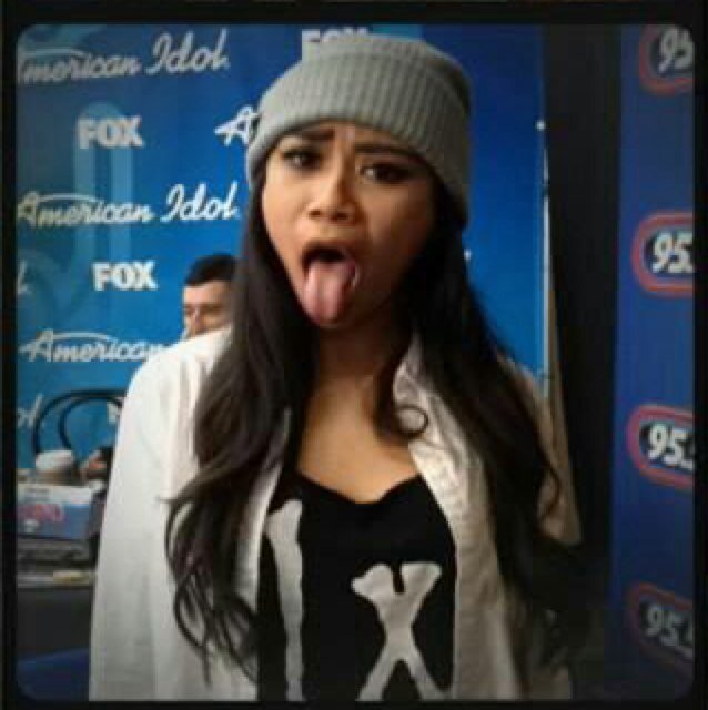 I ♥ Jessica Sanchez to the moon and back. She's my inspiration. She followed me 6-15-13 at 4:13am. I'm her blujay, jessbian and defender ALL THE WAY. Ü ♥