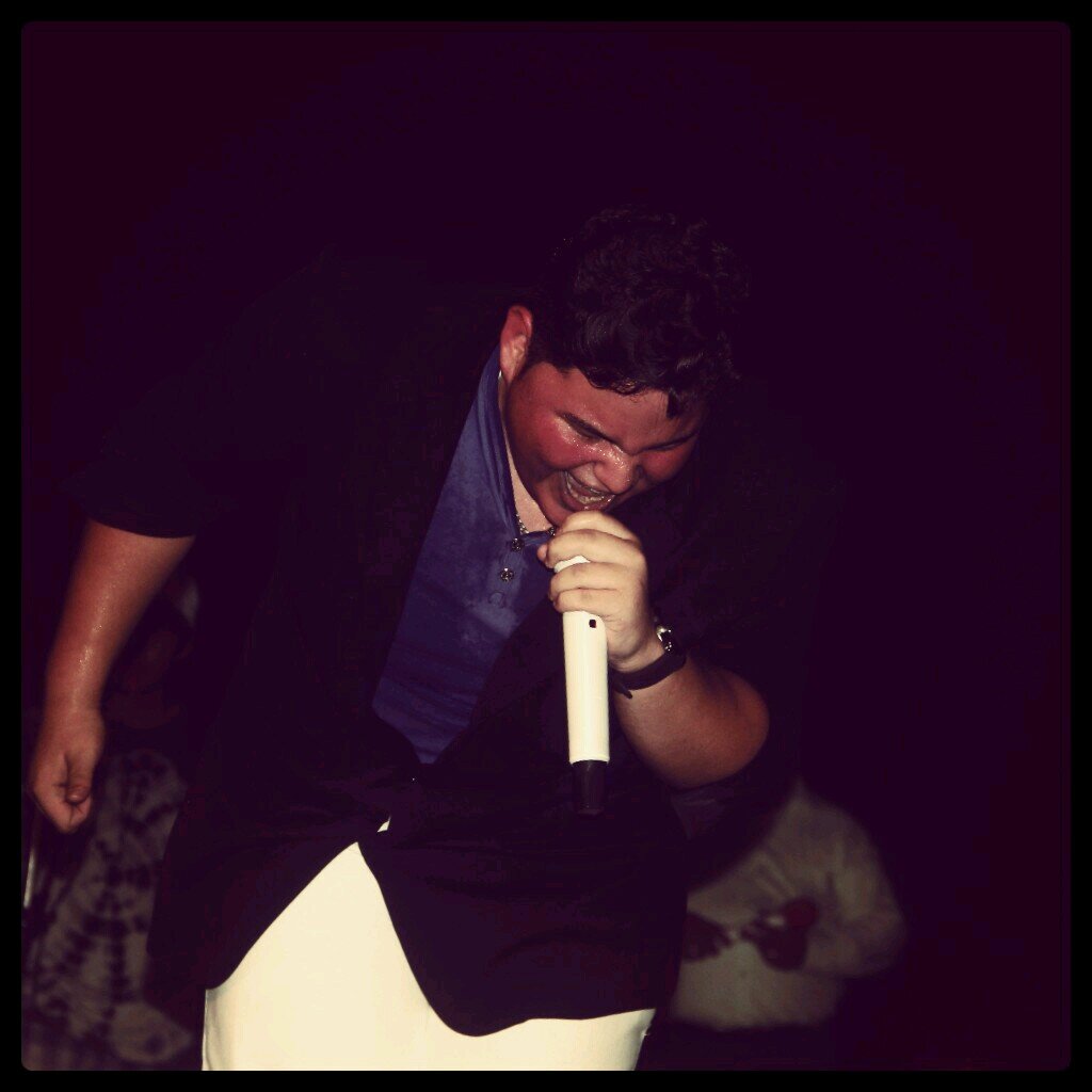 CANTANTE DE LA MUSICA HURBANA (0412.11.71.195) FACEBOOK; http://t.co/Jvh8dniWMO…