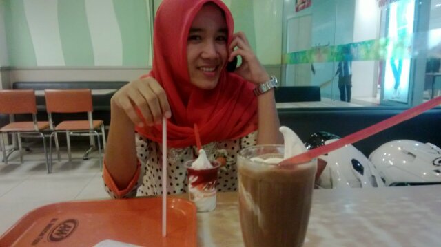 DelisaECM's profile picture. ♥Allah, Mom and dad family|Midwifee JMS-Anisa Jambi| ♥Eko Chandra♥