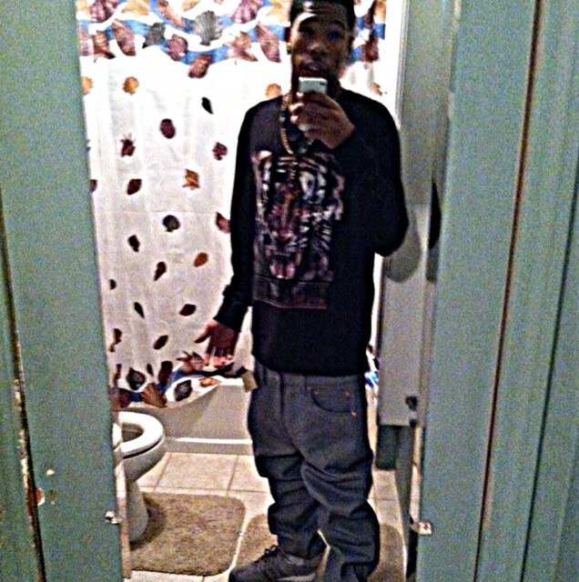 DAMN! Reckless is me LOYAL REAL MONEY MAKIN ASZ RECKLESS MI TEAM #ABG CUZ U KNO I KEEP A BUNDLE IN MI POCKET AN I DO NO JEFFIN FOR THESE THOTS NIGGA