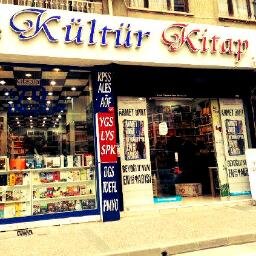 kitapsever kitap satar :) kitapçı geldi hanımmmm :)
