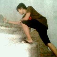 ♥ SINGGLE WOLES :D \m/ keep calm.~ Dosen kehidupan : @bismakarisma , Dosen inspirasi : @MitaEnglandMuse . Allah bless me Amin