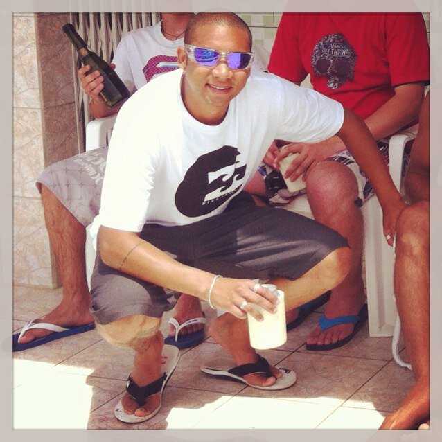 Mano Brown por mais que tua vida esteja foda, Fé em Deus mano, que ele é justo, não desiste nego, é só ele que vai te dar forças pra!!