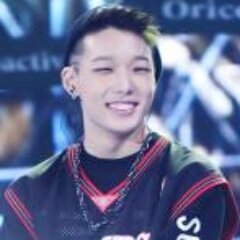 Husky, eyesmiles, vitamin, crazy. Yep, i'm the handsome 4D of Team B