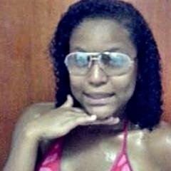 Muitas pessoas dizem que amam. Poucas pessoas sabem amar. Amar é uma palavra curta, mas um sentimento eterno! Amor está dentro do nosso coração! TeeAmooo!!