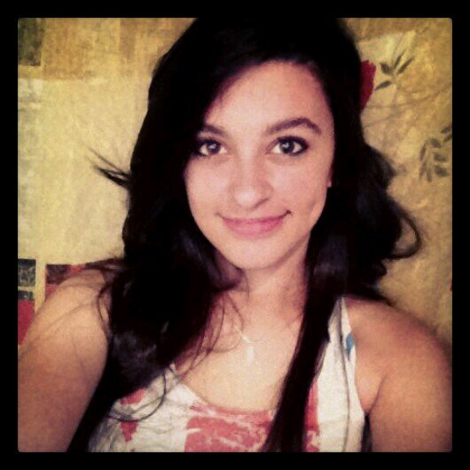 Instagram @ thay_steffany