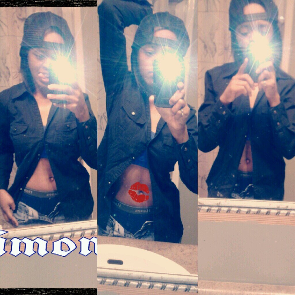 im a singer/songwriter..I like to play sports be in the studio and meet new ppl..follow me and ill follow bak :]]