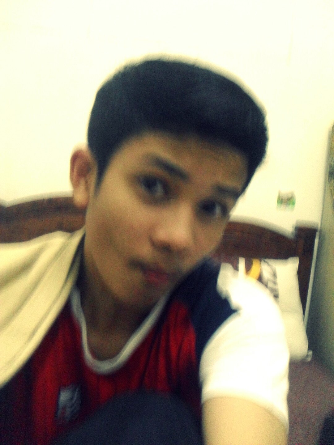 ^  2014  ^ Saya x sombong ^
                                 16 y/o
                               Single ^
