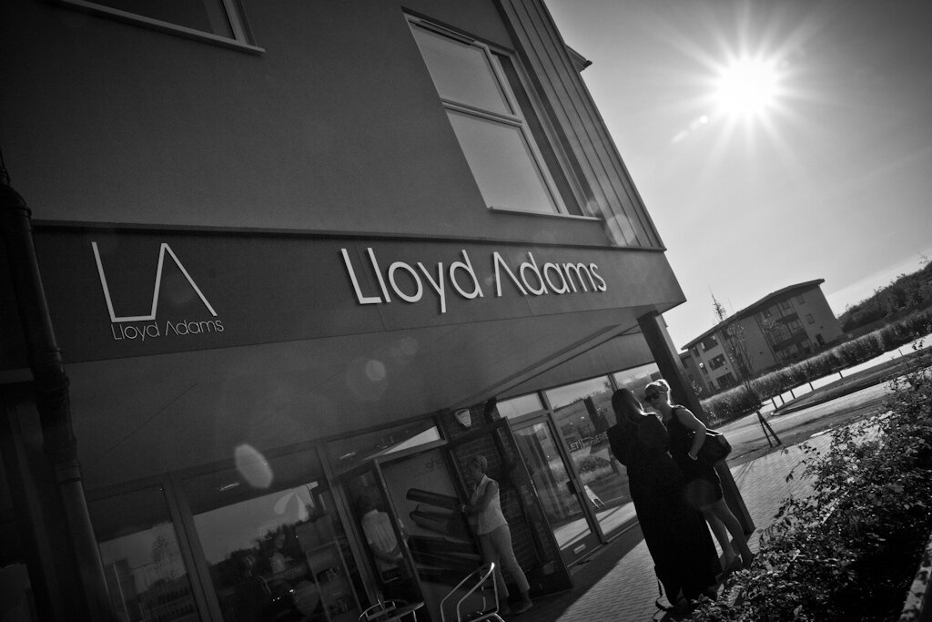 Hair and Beauty Salon
01303892233